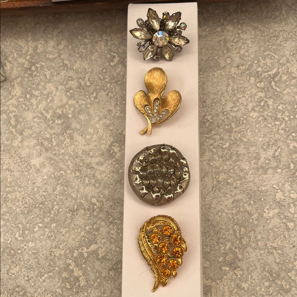 (3) Vintage brooches+ring - Picture 3 of 12